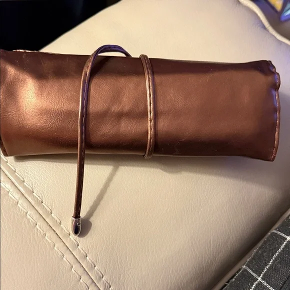 Rose Gold Makeup Brush Set - Picture 2 of 2